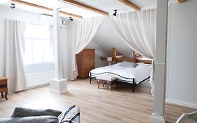 Cafe-Restaurant & Hotel Saima